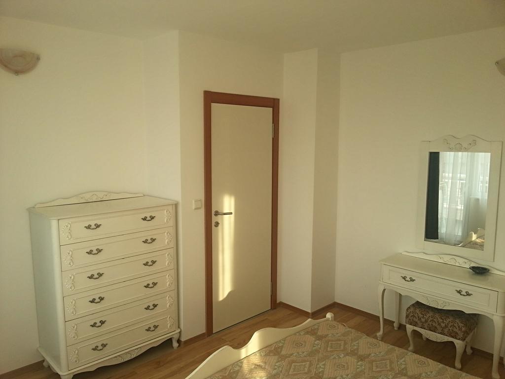 Guest House Rona - Free Parking And Sea View Свети-Влас Экстерьер фото