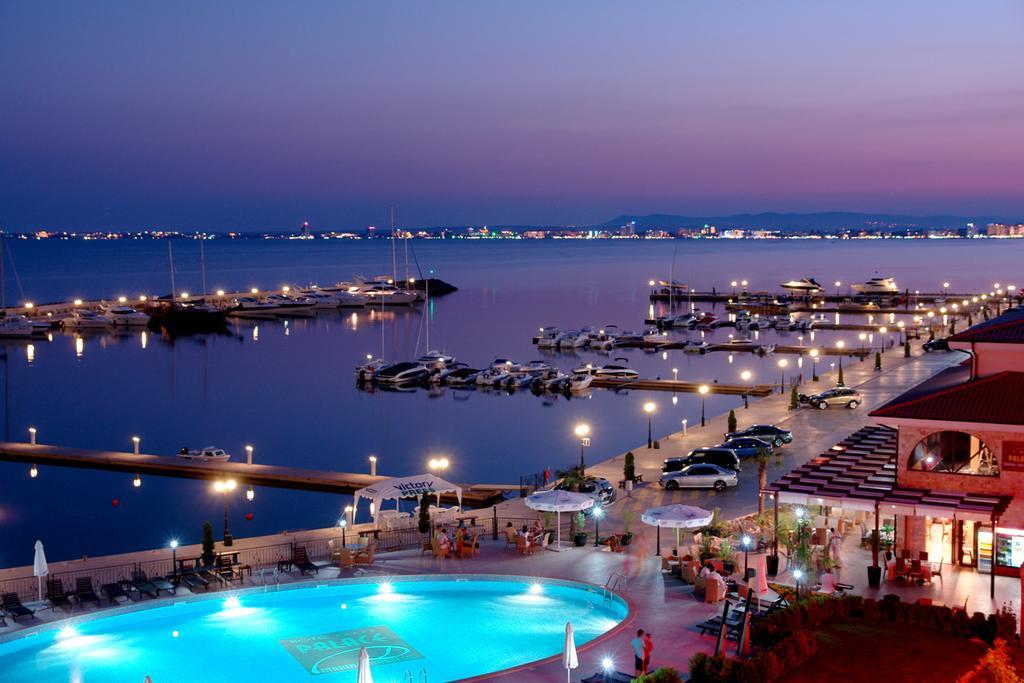 Guest House Rona - Free Parking And Sea View Свети-Влас Экстерьер фото