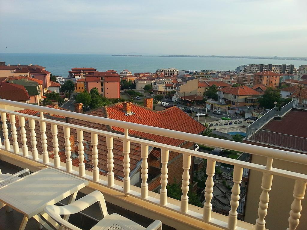 Guest House Rona - Free Parking And Sea View Свети-Влас Экстерьер фото