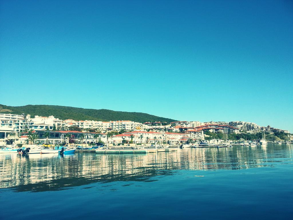 Guest House Rona - Free Parking And Sea View Свети-Влас Экстерьер фото